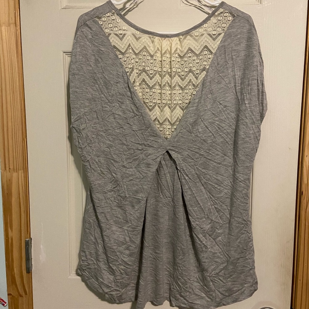 Lace tee - Picture 2 of 2